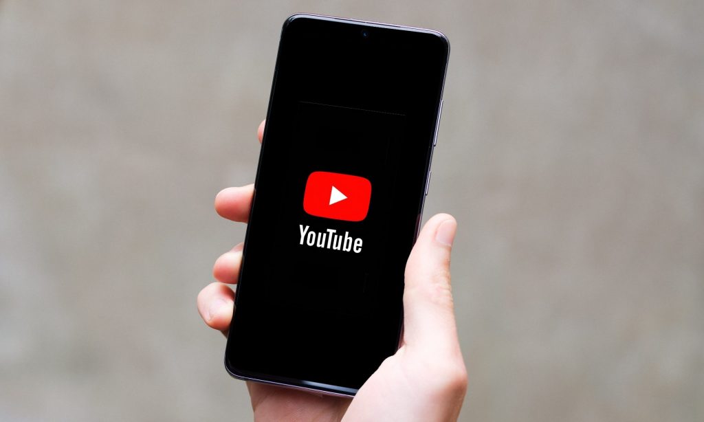 YouTube has revived direct messaging so you can finally share videos without leaving the app